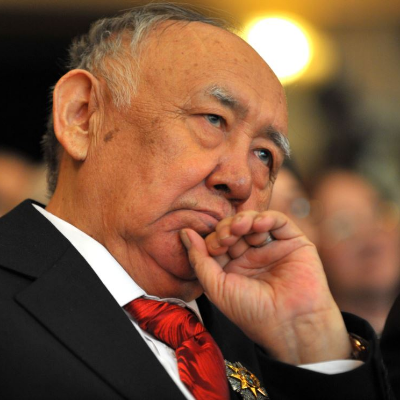 Тұманбай Молдағалиев 