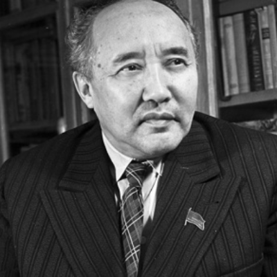 Мұхтар Әуезов  