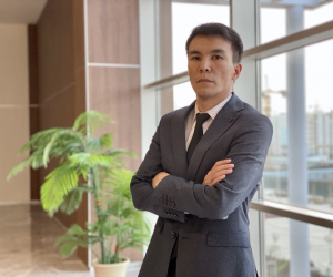 АБЫЛАЙ ЕСІМБАЙ. МИЛЛИОН АРАСЫНДАҒЫ ЖАЛҒЫЗ