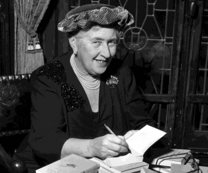 Айнұр ТӨЛЕУ.ДЖЕНТЕЛЬМЕН ОБРАЗЫН ЖАСАП ШЫҚҚАН ЖАЗУШЫ