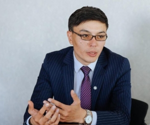 ЖАЗУШЫ-ДРАМАТУРГ, ӘДЕБИЕТТАНУШЫ, СЫНШЫ ӘЛІБЕК БАЙБОЛДЫҢ «ҮН... ТҮН...» АТТЫ МИКРО-ӘҢГІМЕЛЕР ЦИКЛЫНАН ҮЗІНДІ