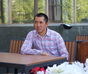 Дәурен БЕРІКҚАЖЫҰЛЫ, ақын:  ГОМЕРДІ ЕМЕС, ГУВЕРДІ ОҚЫҒАНДАР ТӨРГЕ ОЗҒАН ЗАМАН…