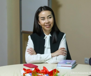 БАҚЫТГҮЛ СӘРМЕК: ОҚЫРМАНДЫ ЖАЛЫҚТЫРЫП АЛУДАН ҚОРҚАМЫН