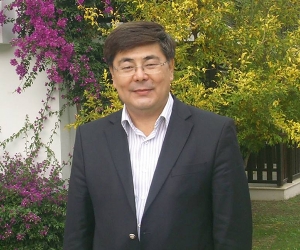 НҰРҒАЛИ ОРАЗ. САҚАЛДЫ ҚЫЗ